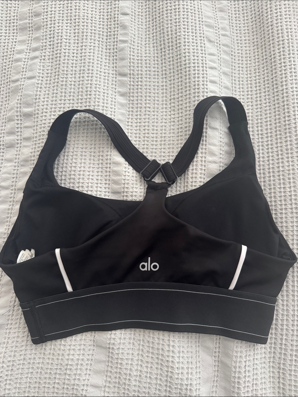 Like new Alo Bra Small - Picture 2 of 3